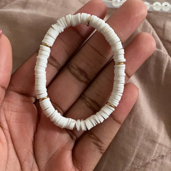 white and gold bracelet - Picture 3 of 3